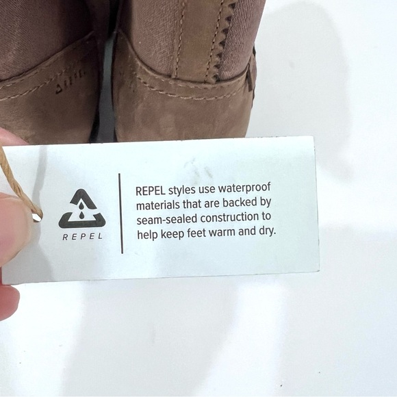 NWT Teva Leather Anaya Waterproof Chelsea Boot - Picture 10 of 13